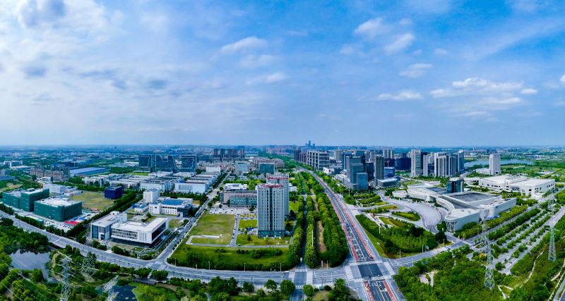 17位企业家登上主席台成为“座上宾”