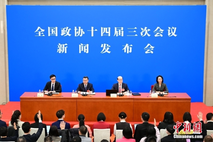 两会首场发布会，提到这些热点话题