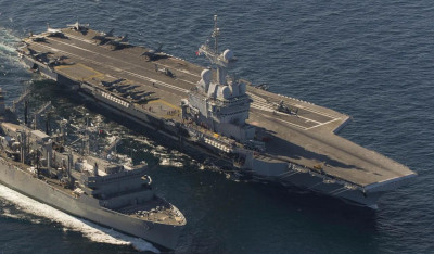 马克龙：法国将新建一艘航母