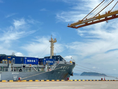 深化“陆改水” 增加新航线 温州港冲刺亿吨港