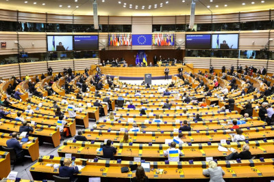 欧洲议会表决通过900亿欧元援乌贷款