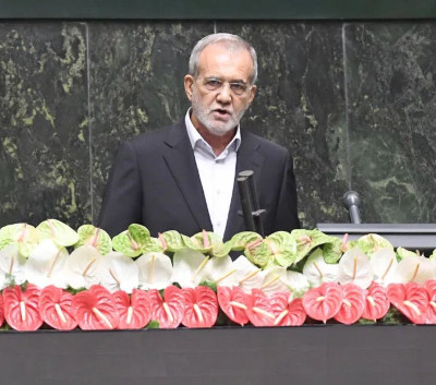 伊朗总统誓言为拉里贾尼复仇