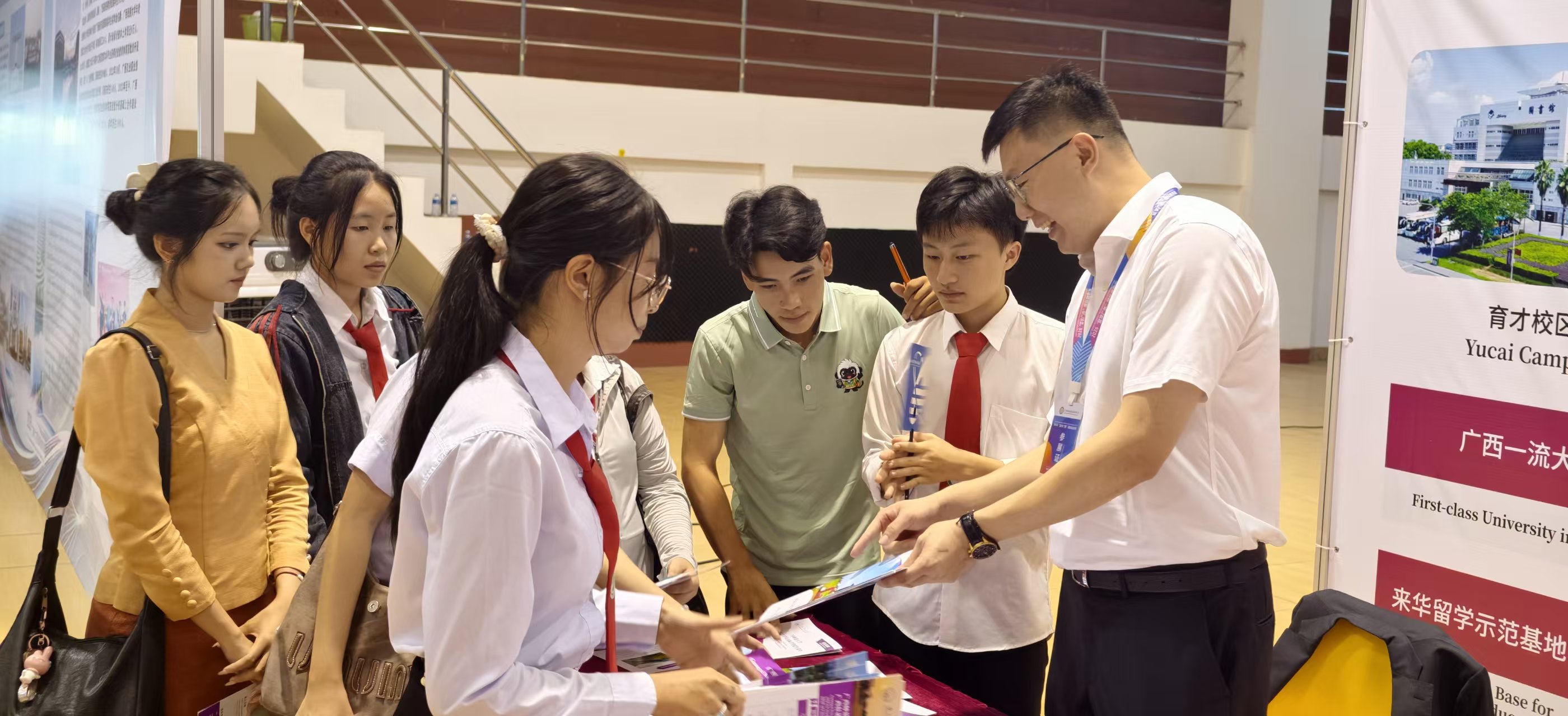 留学广西 智创未来｜2026“留学广西”国际教育展老挝站在万象隆重开幕﻿