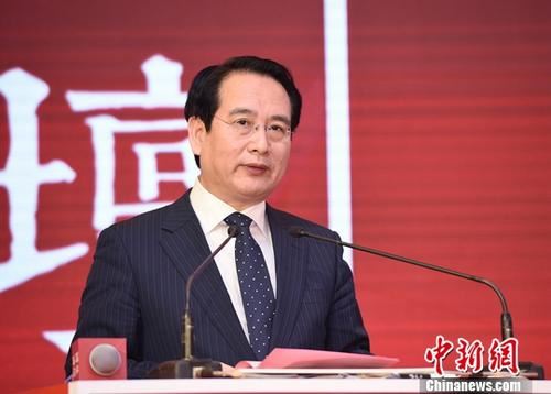 12月20日，由中国新闻社主办的“国是论坛”2018年会在北京举行，本次年会的主题是“新时代·改革开放”。图为中共中央统战部副部长谭天星在开幕式上致辞。<a target='_blank' href='http://www.chinanews.com/'>中新社</a>记者 侯宇 摄