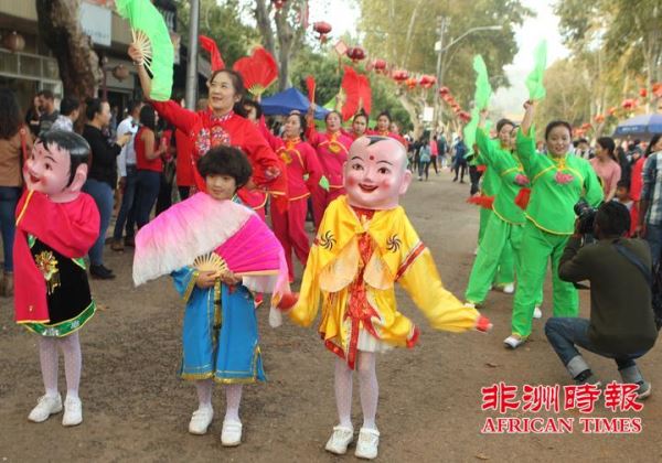 万人齐聚南非约堡唐人街共庆猪年新春佳节（视图）