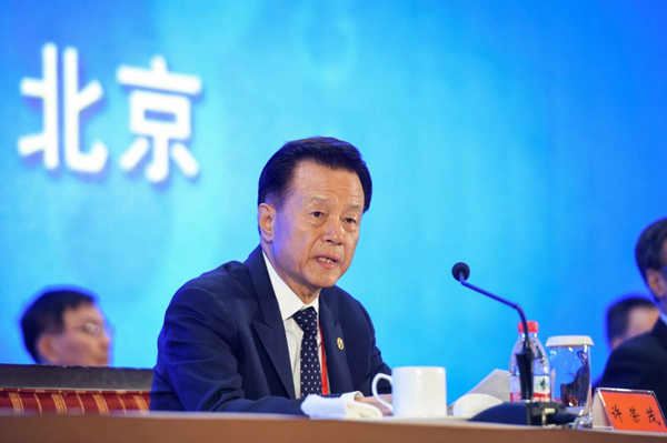 4中国侨商联合会会长、世茂集团董事局主席许荣茂致辞.jpg