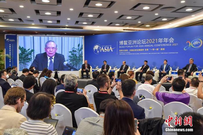 4月21日，博鳌亚洲论坛2021年年会举行“双循环的中国新发展格局”分论坛。图为博鳌亚洲论坛咨委会副主席、中国国务院原副总理曾培炎通过视频连线方式作主旨演讲。 <a target='_blank' href='http://www.chinanews.com/'>中新社</a>记者 骆云飞 摄