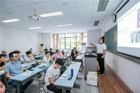 中国四川大学·泰国易三仓大学首届本硕连读新生开学