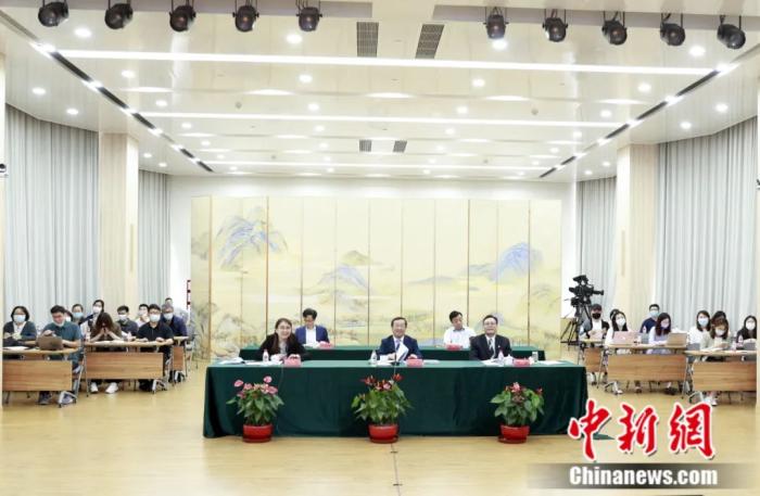 点击进入下一页