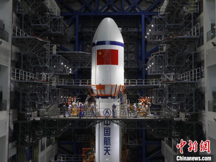 9月13日，长征七号A遥五运载火箭在文昌航天发射场成功发射中星1E卫星。　肖国军、姜文博 摄