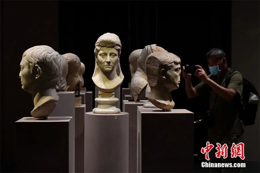 “古罗马文明展”在中国国家博物馆展出。田雨昊 摄